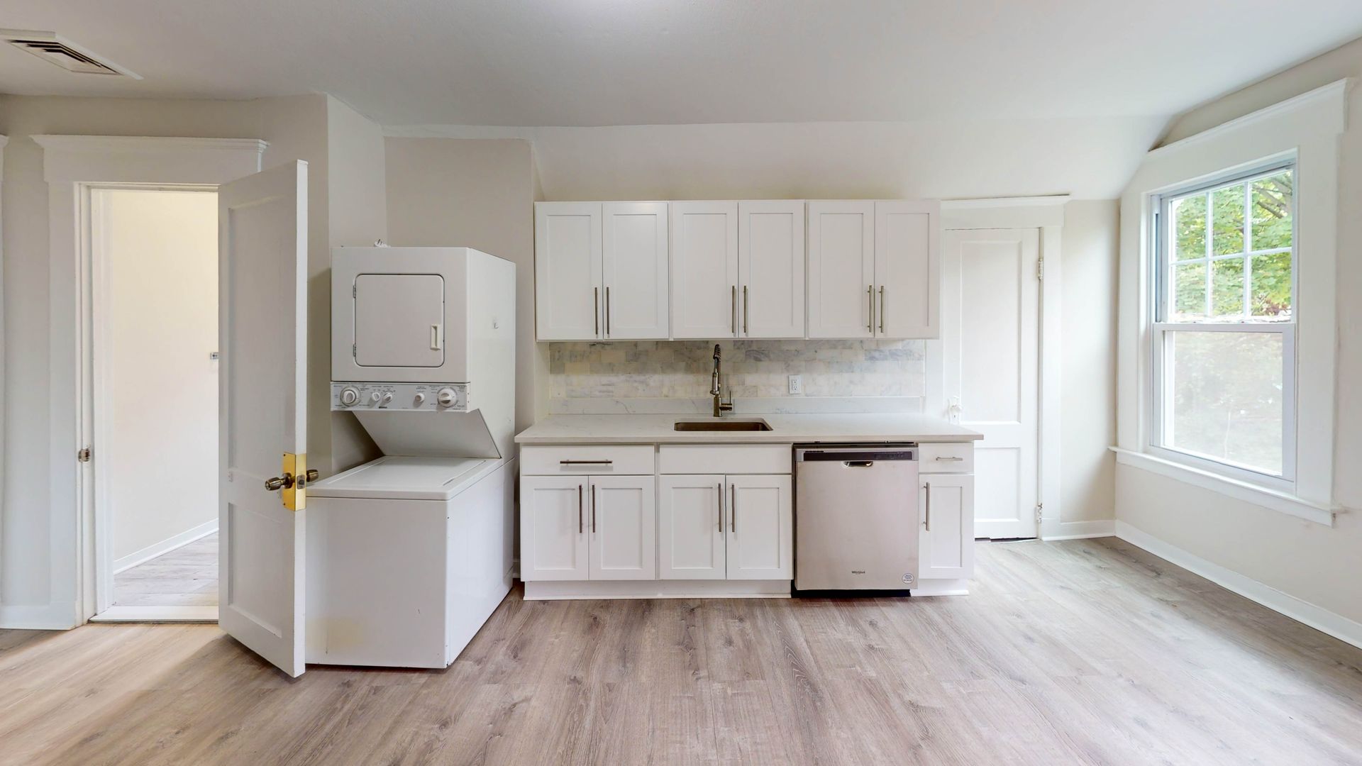 New Haven Apartment: 224 West Rock Ave - 3