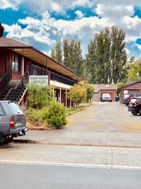 Alki Beach 1BD/1BA! Parking included – photo 1
