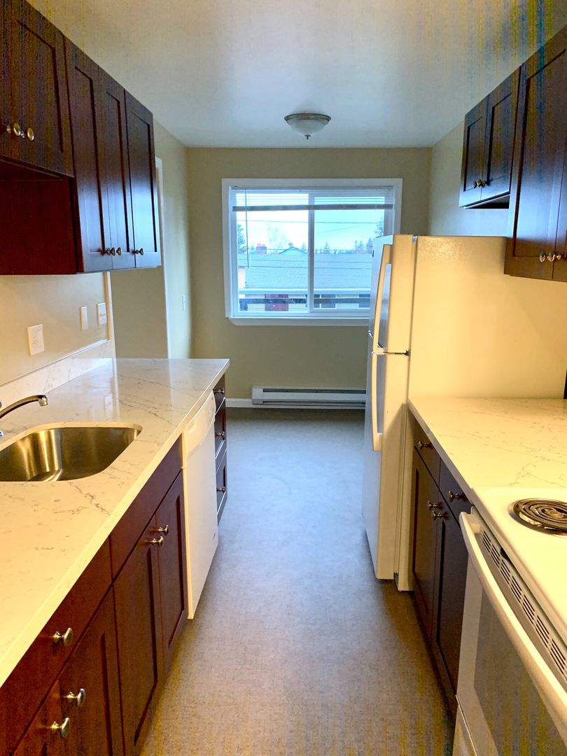 Seattle Apartment: 7919 35th Ave SW
