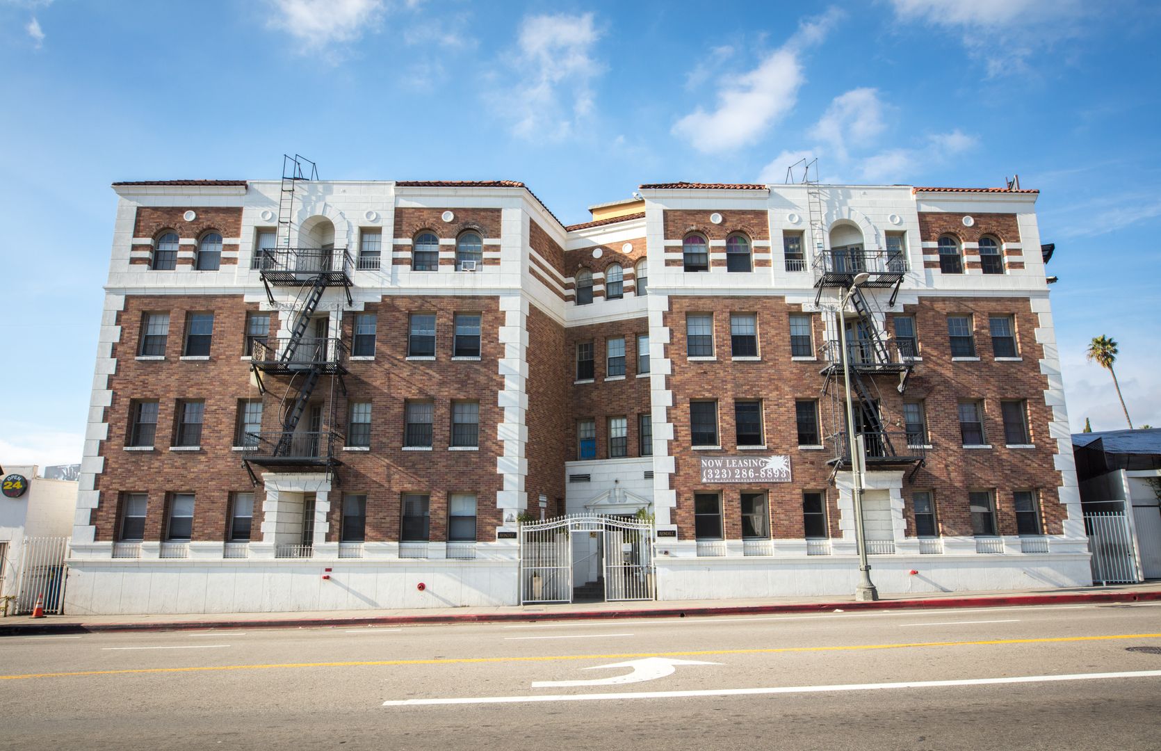 Los Angeles Apartment: 1825 N Cahuenga Blvd.