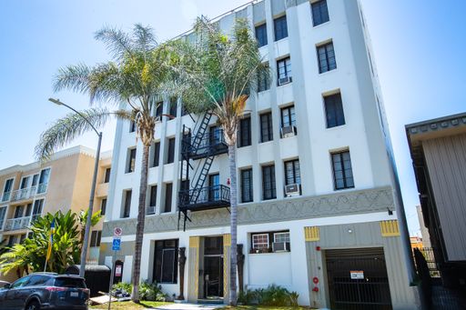 Urban Oasis in Korea Town Los Angles – photo 1