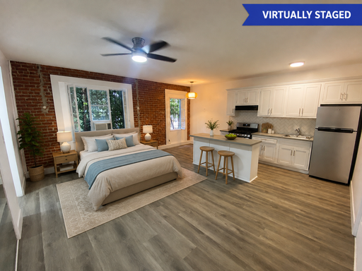 Beautiful, Renovated, Vintage Studio! New Appliances! Exposed Brick! – photo 1