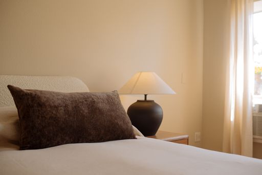 Furnished Studio in Beachwood Canyon – photo 1