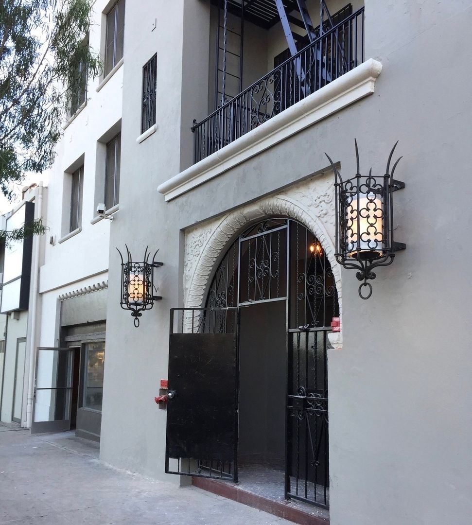 Los Angeles Apartment: 1221 N Vermont Ave.