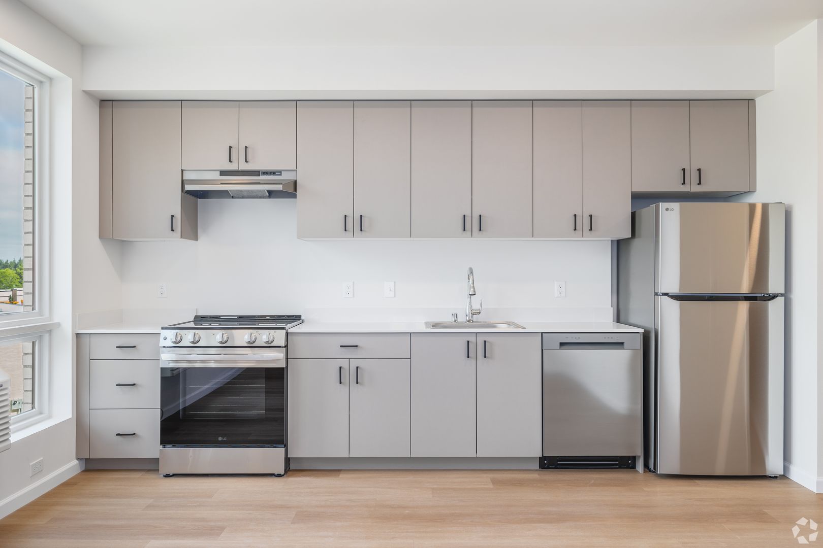 Lacey Apartment: 2463 Hogum Bay Rd NE