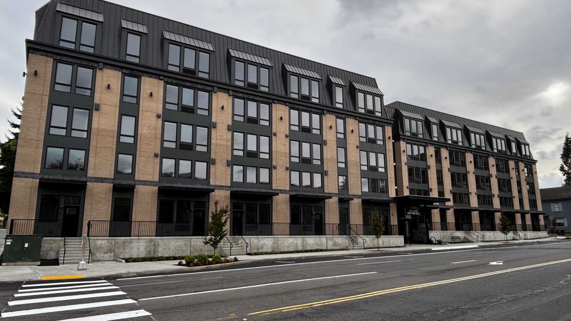 Olympia Apartment: 401 Union Ave SE