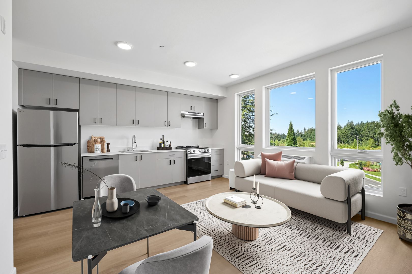 Lacey Apartment: 2463 Hogum Bay Rd NE