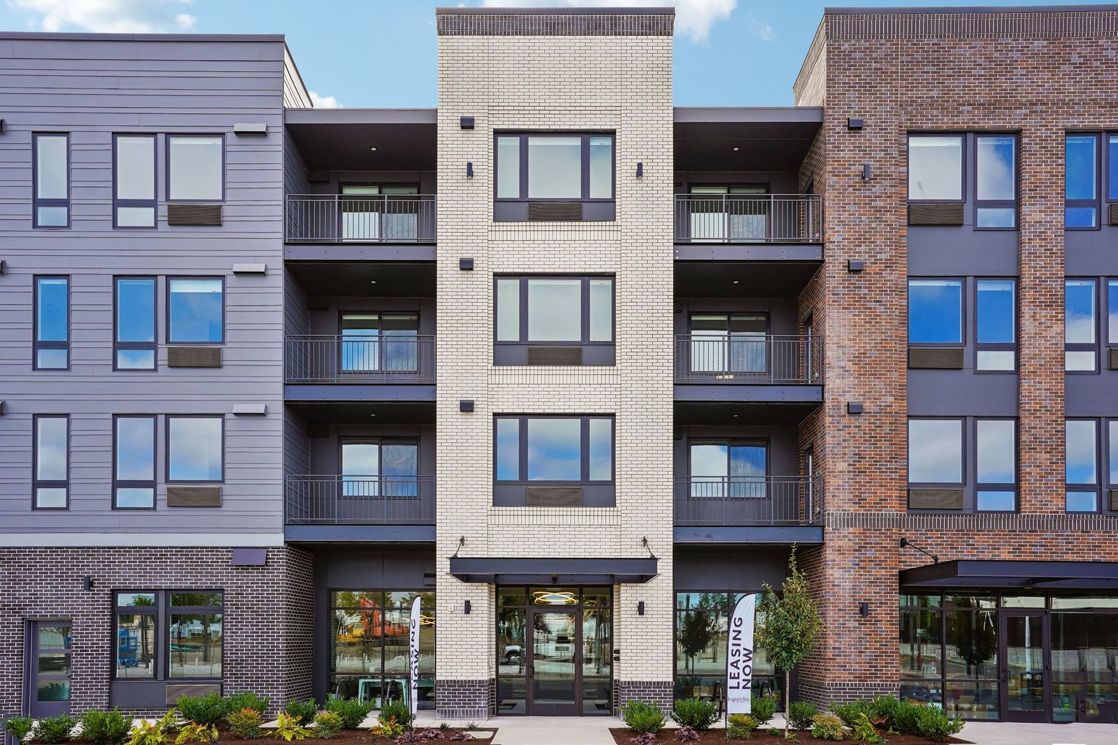 Lacey Apartment: 2463 Hogum Bay Rd NE