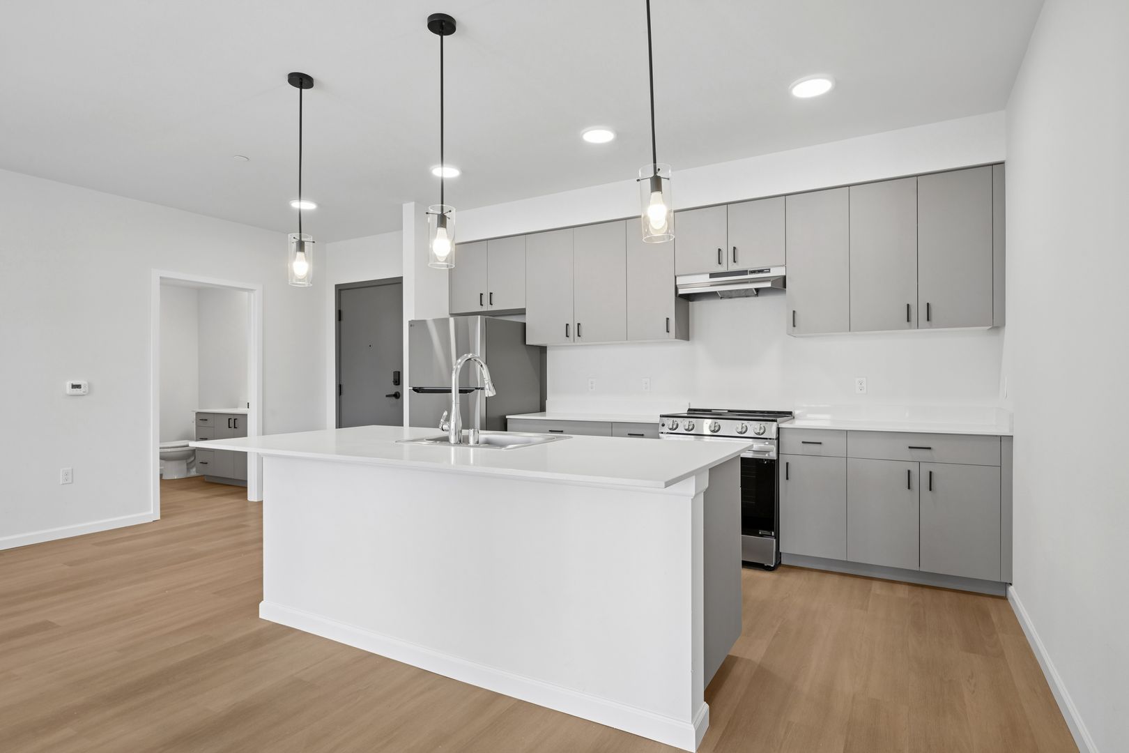 Lacey Apartment: 2463 Hogum Bay Rd NE