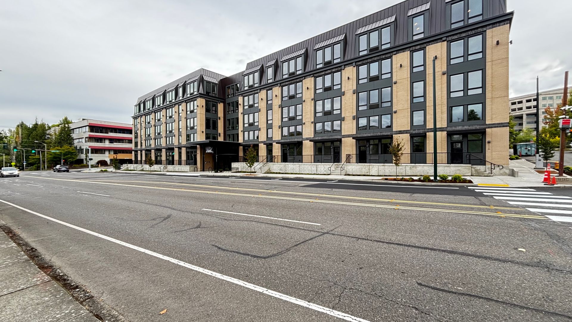 Olympia Apartment: 401 Union Ave SE