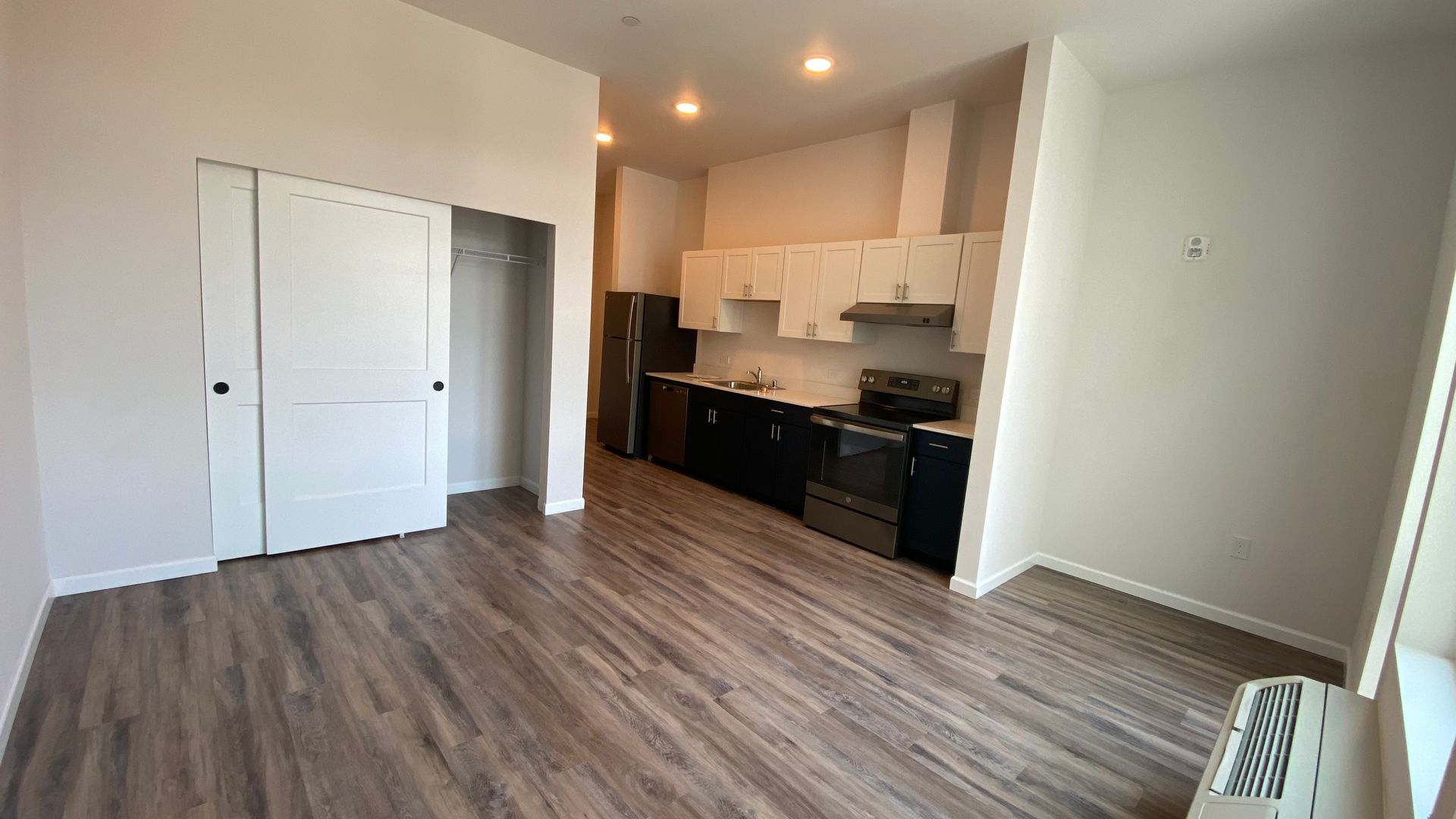 Olympia Apartment: 120 Water St. NW