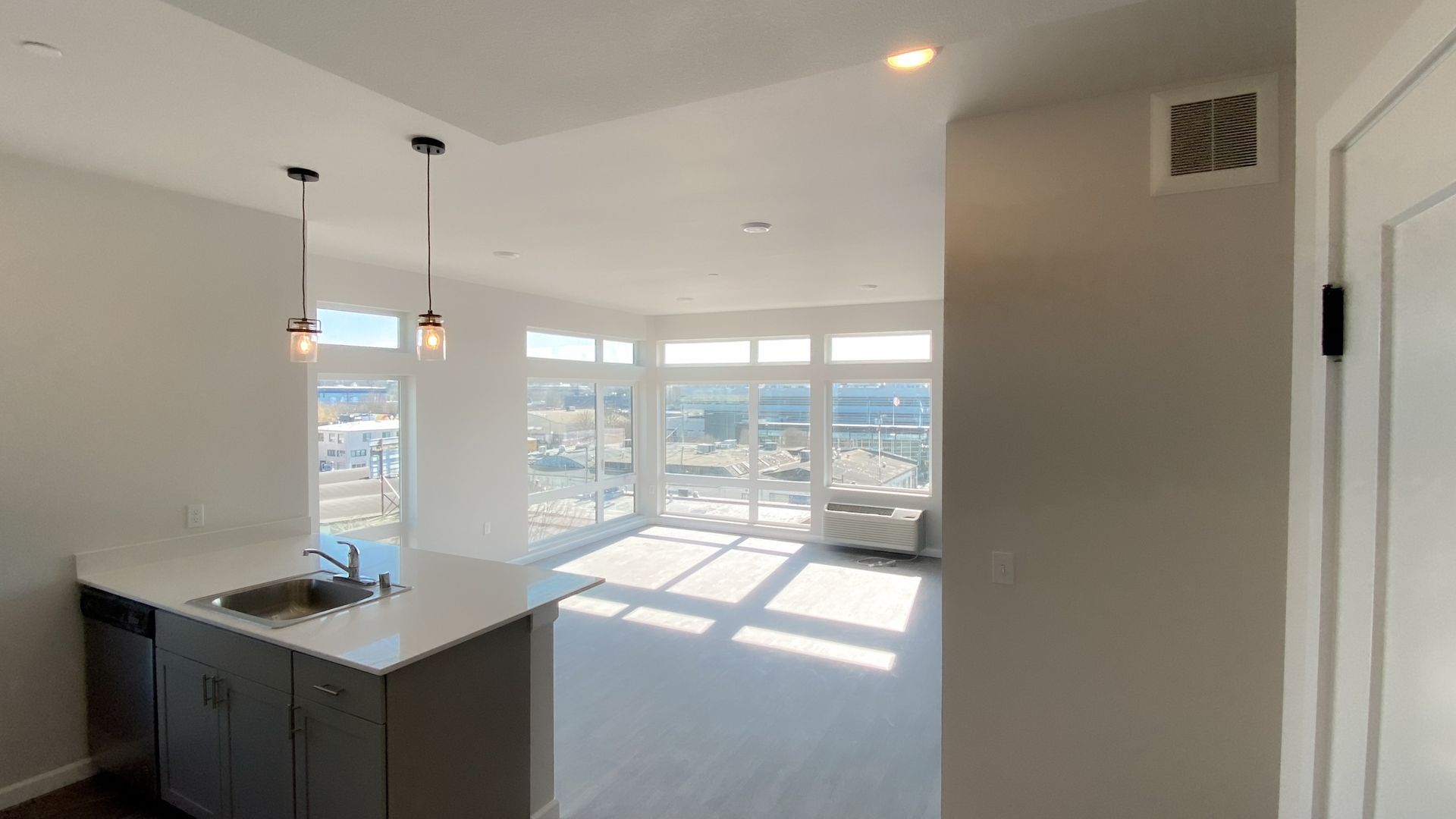 Olympia Apartment: 510 State Ave NE