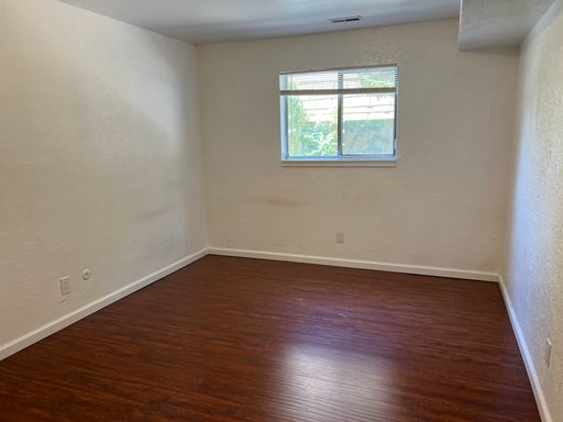 Spacious Private Room Downtown Salt Lake Amazing location