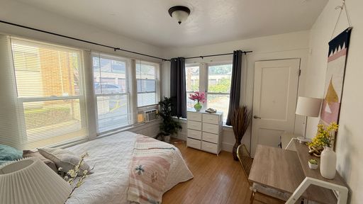 Spacious Private Furnished Girl Room Main Floor - lots of windows!