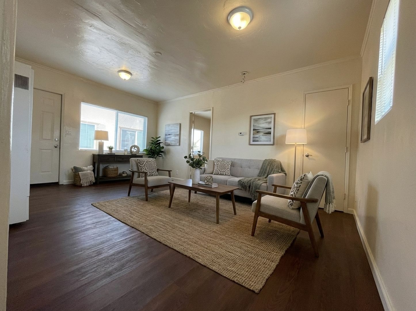 Watsonville Apartment: 236 Locust St.