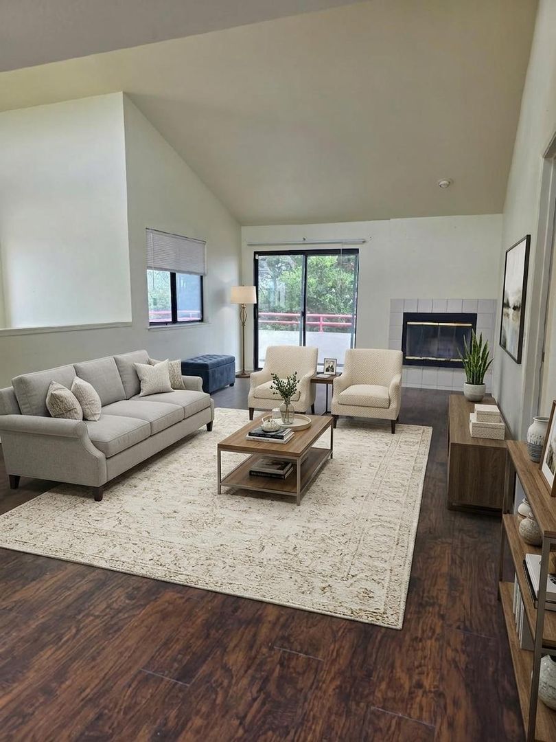 Seaside Apartment: 1001 - 1031 Amador Ave.