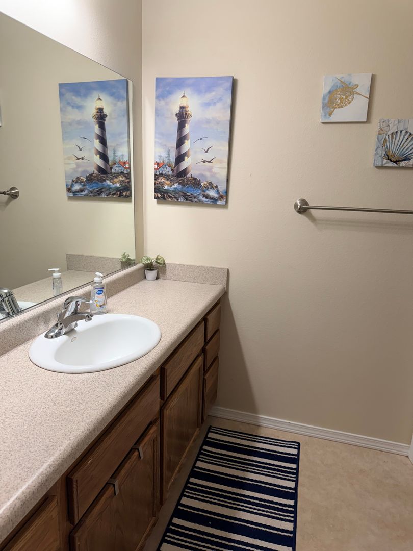 893 Forest Glen Drive 1H 9 of 12