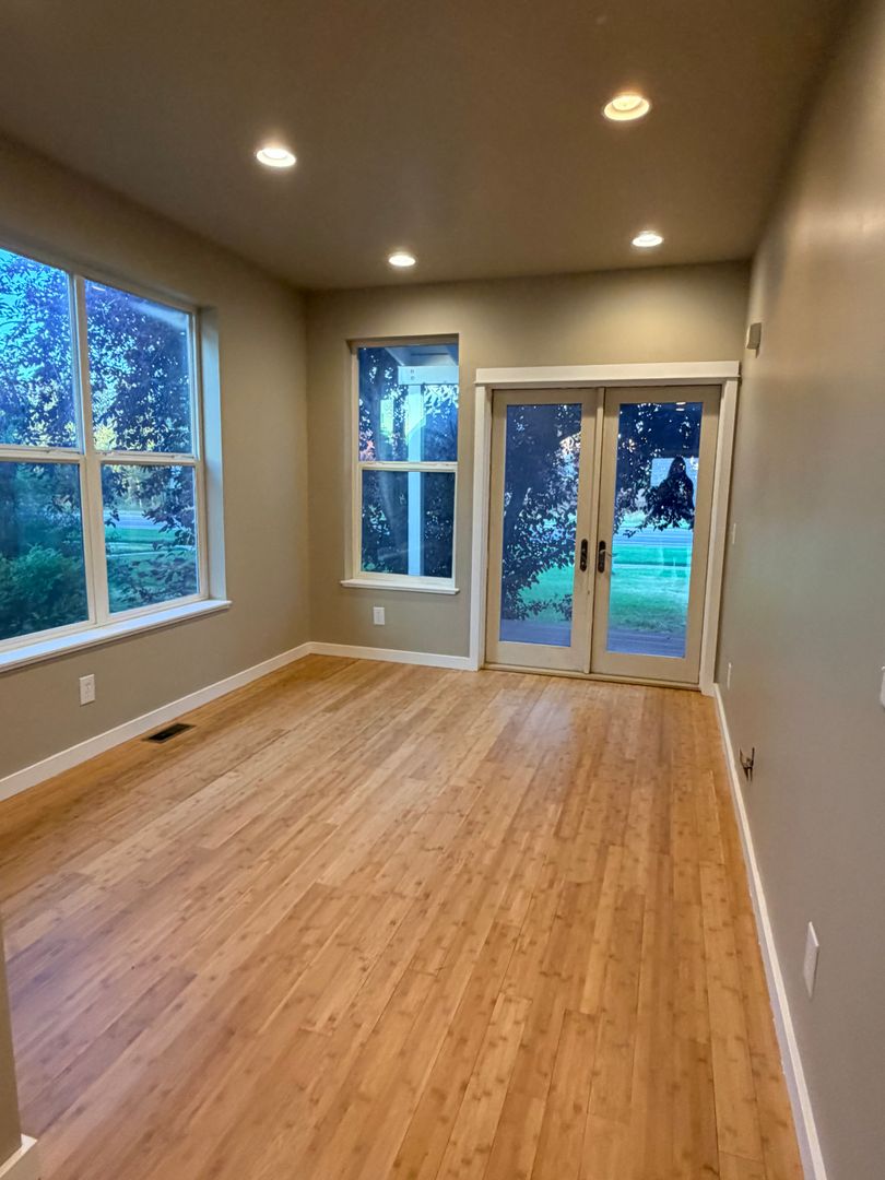 305 Ferguson Ave. 3 of 12