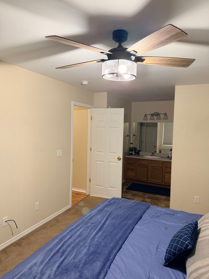893 Forest Glen Drive 1H 12 of 12