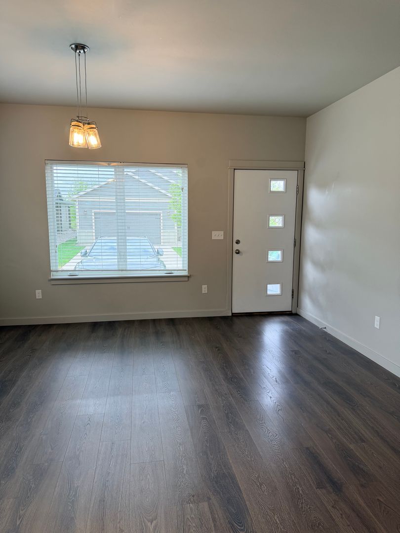 Bozeman House: 897 North Cottonwood Road