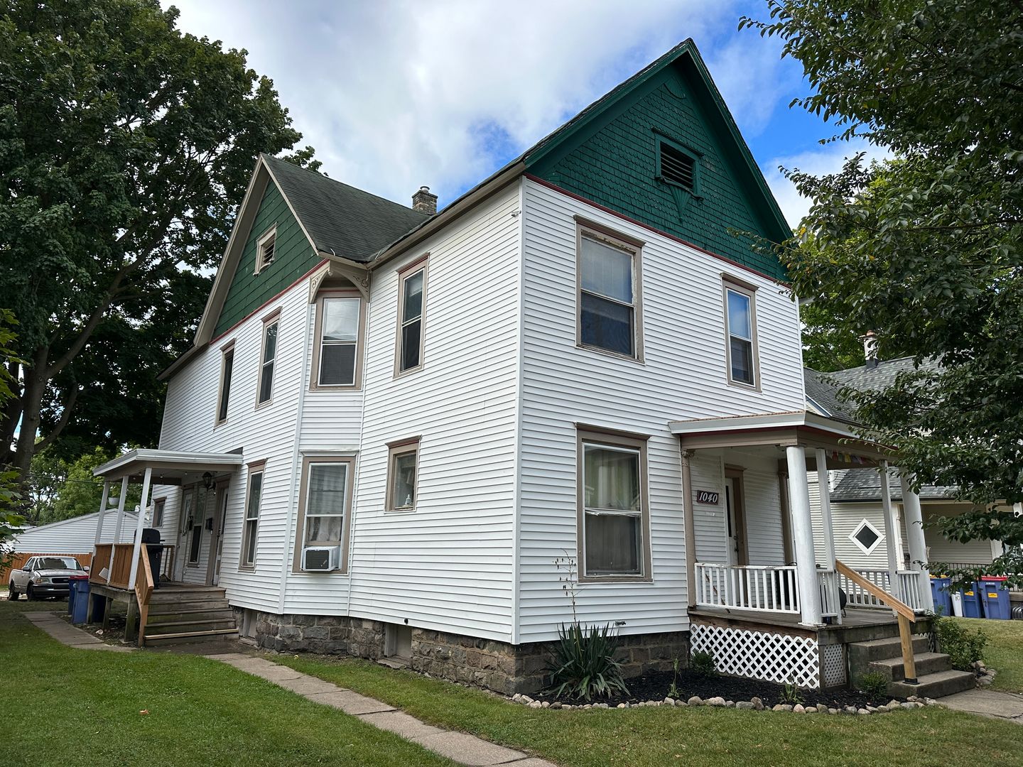 Grand Rapids Apartment: 1040 Jackson NW