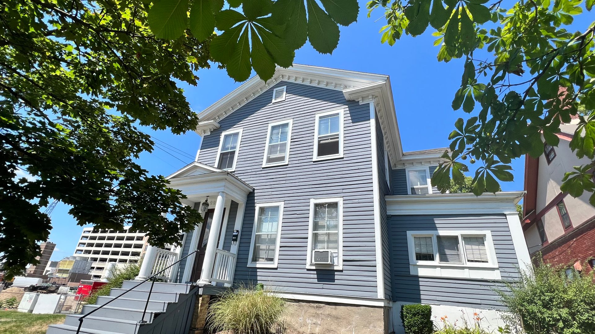 Grand Rapids Apartment: 223 Lyon NE