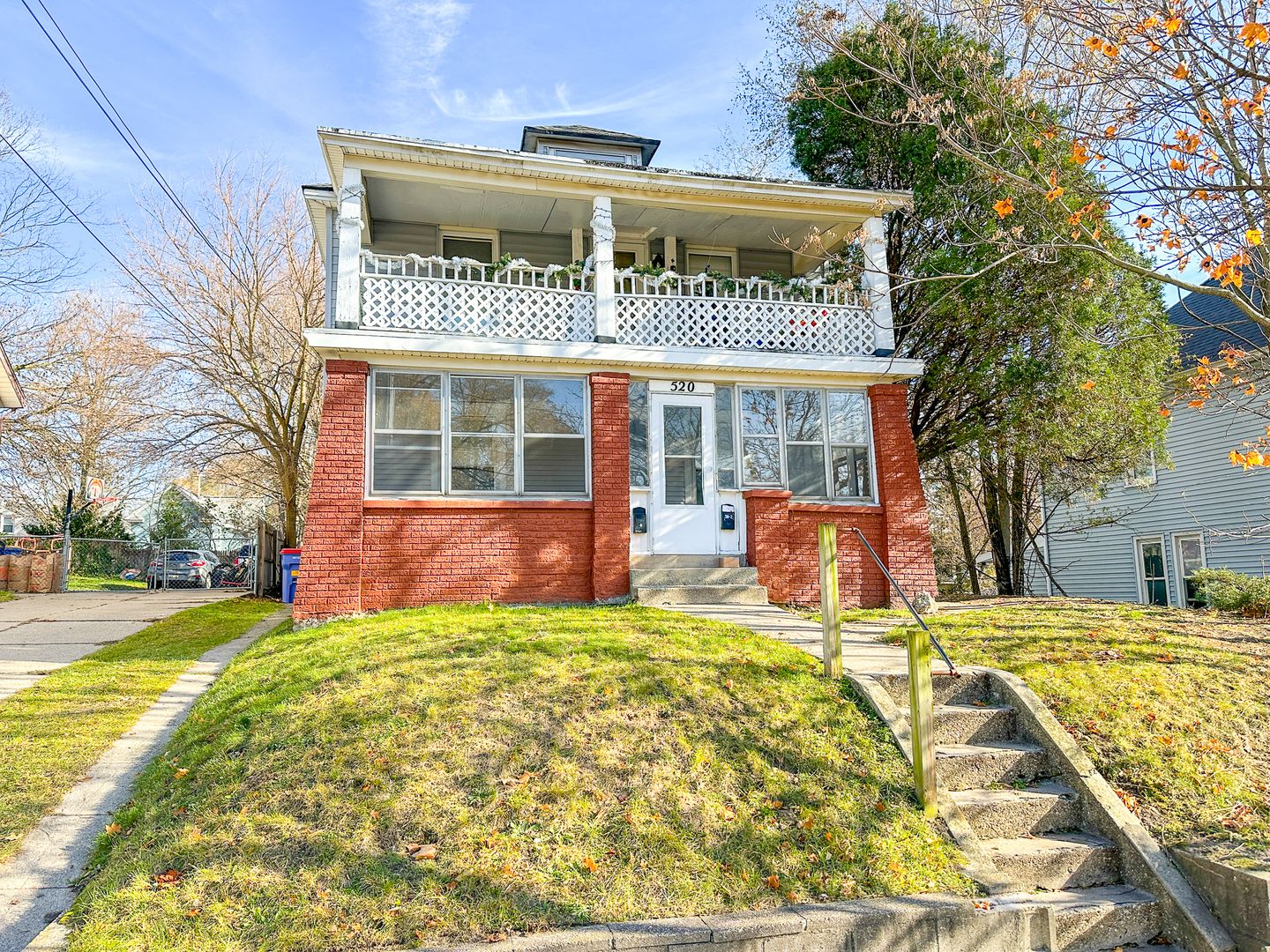 Grand Rapids Apartment: 520 Harlan NE