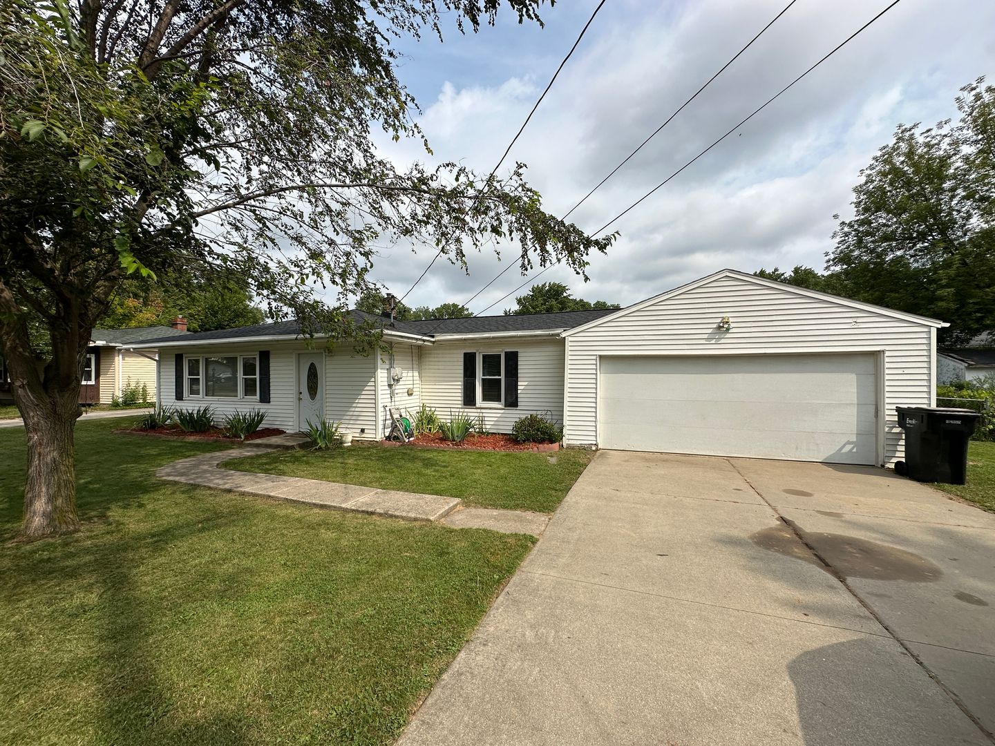 Grand Rapids House: 145 Roth SE