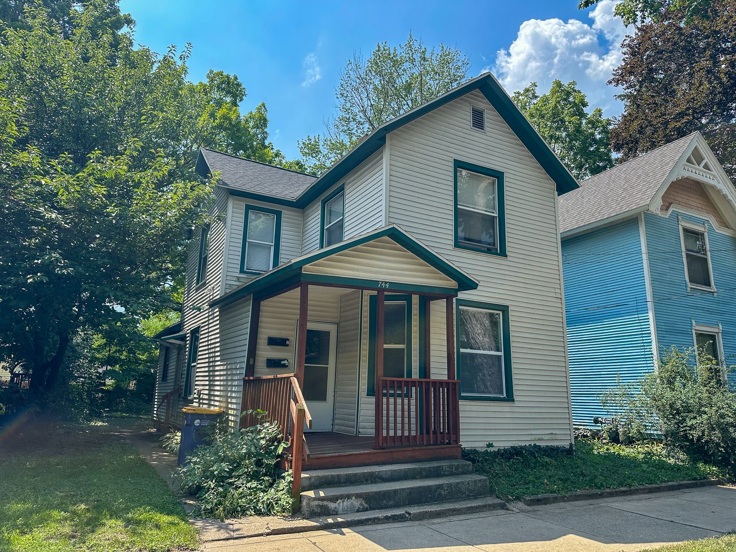 Grand Rapids Apartment: 744 Jackson NW