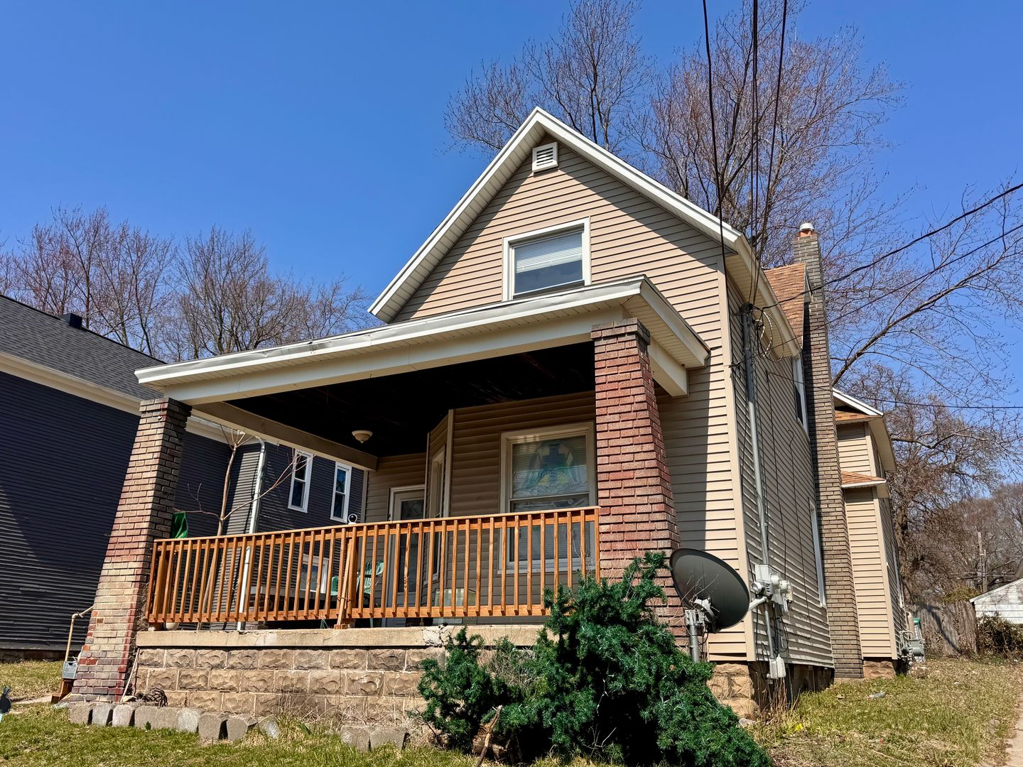 Grand Rapids Apartment: 443 Quimby NE