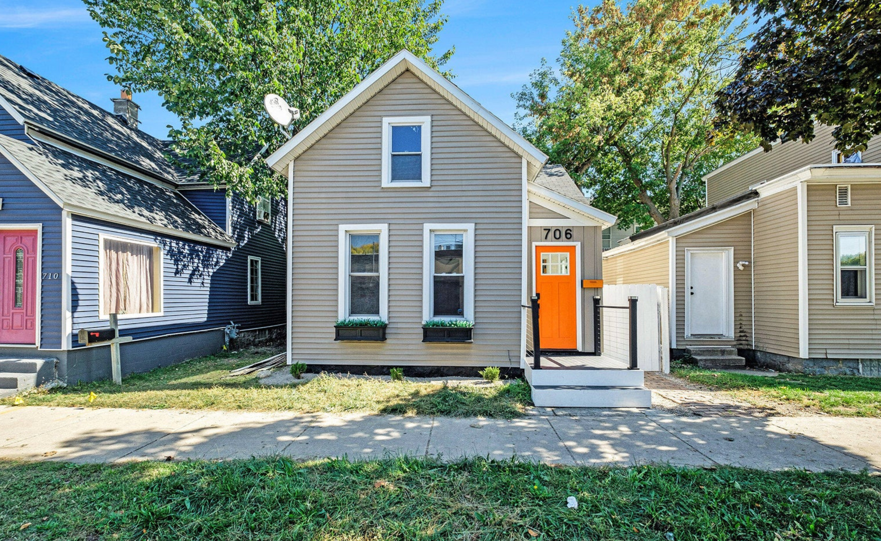 Grand Rapids House: 706 Alpine Ave NW