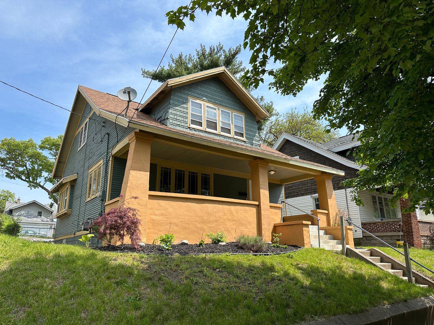 Grand Rapids House: 1119 Alexander SE