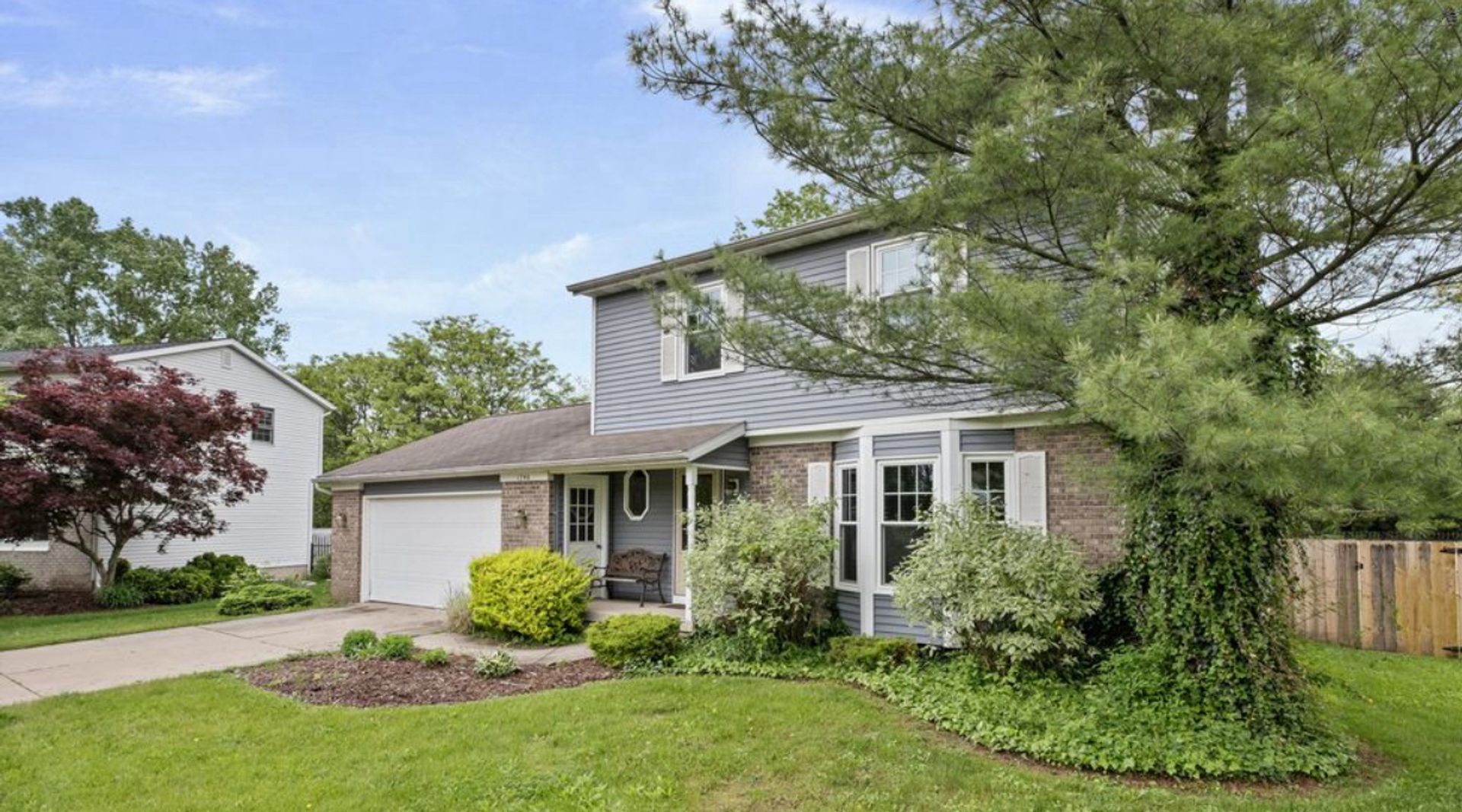 East Grand Rapids House: 1746 Andover Ln SE
