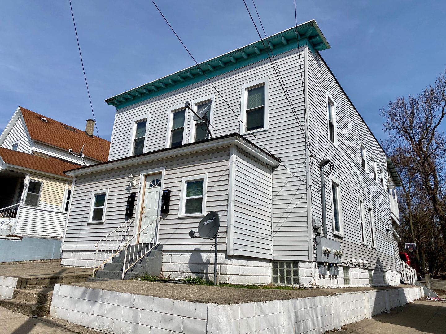Grand Rapids Apartment: 545 Shamrock SW