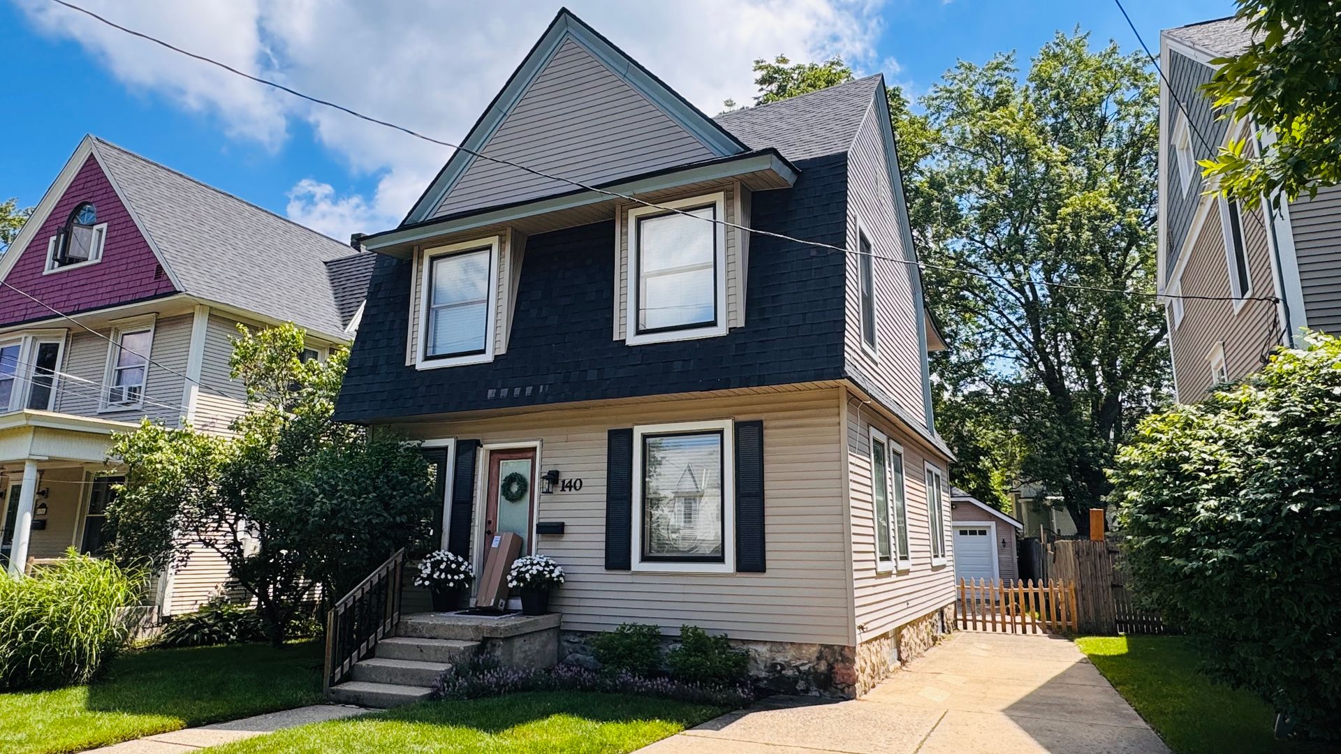 Grand Rapids House: 140 Fuller SE