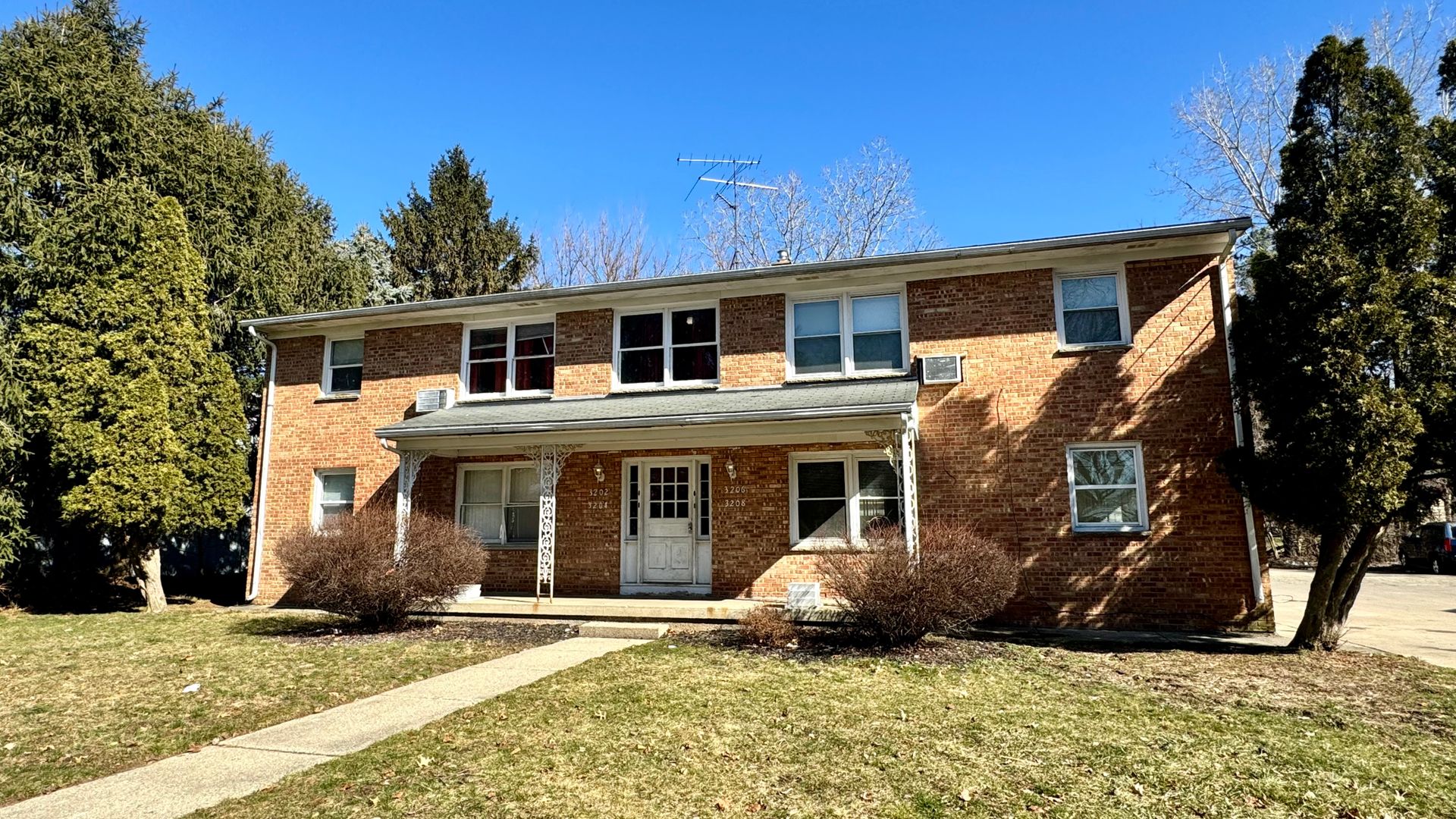 Grand Rapids Apartment: 3202 Marshall SE