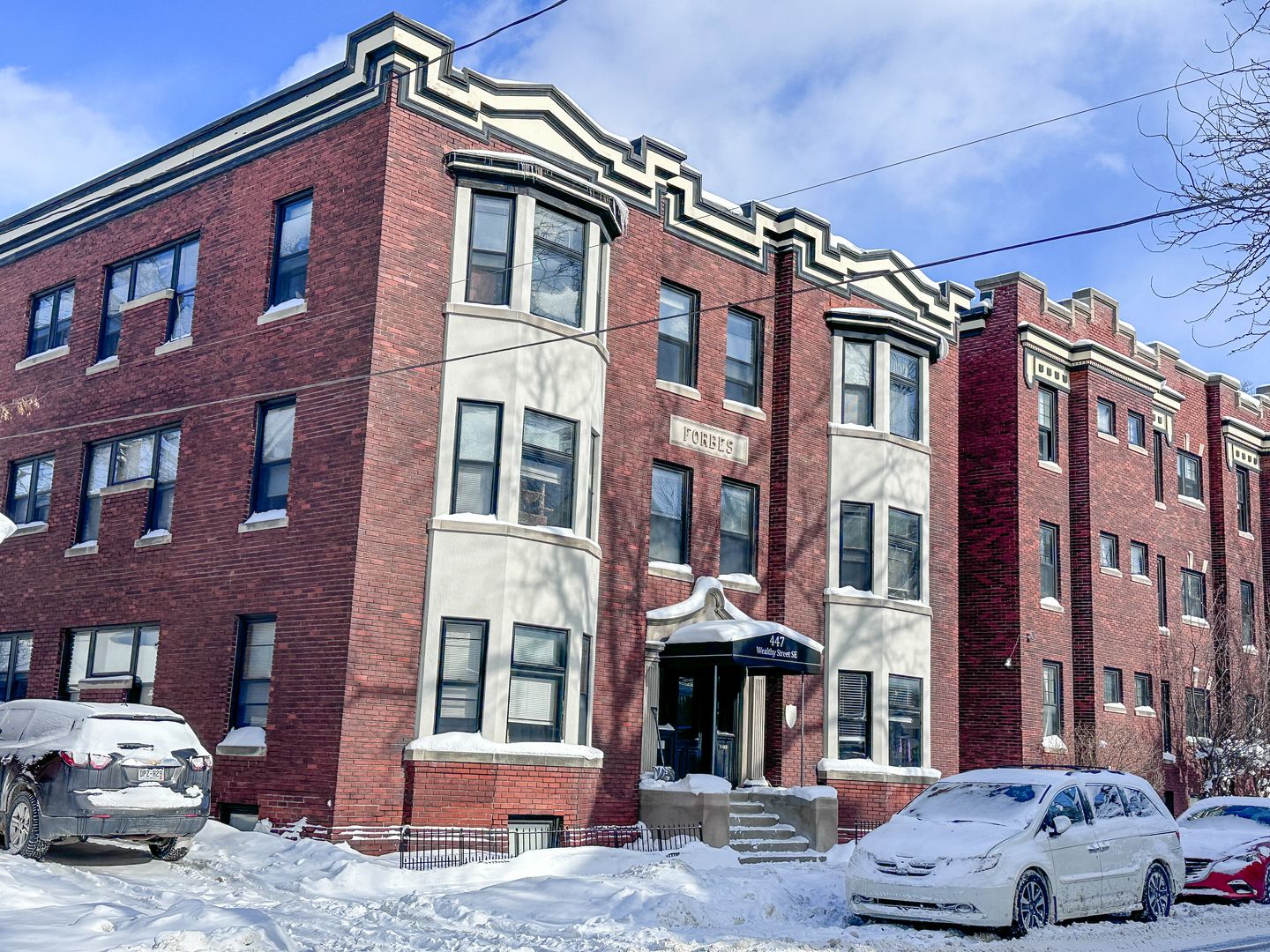 Grand Rapids Apartment: 447 Wealthy SE