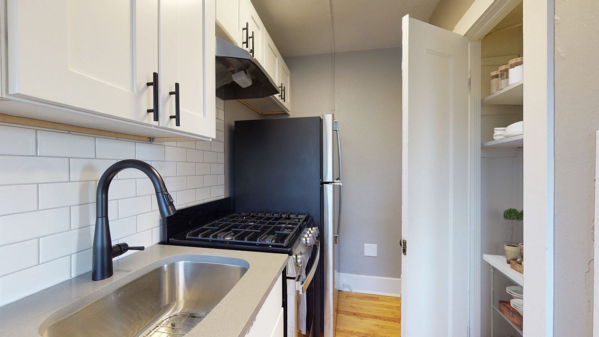 Denver Apartment: 900-910 E 12th Ave