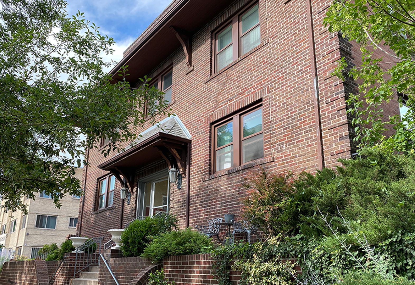 Denver Apartment: 1060 N Logan Street