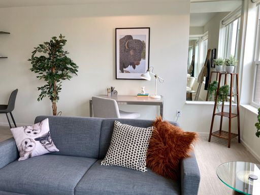 Modern & Spacious Alcove Apartment – photo 1
