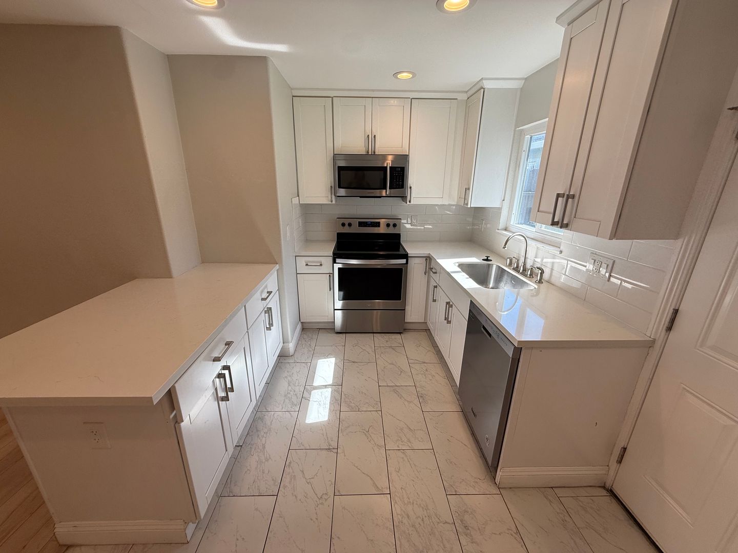Concord Apartment: 1631 Frisbie Ct