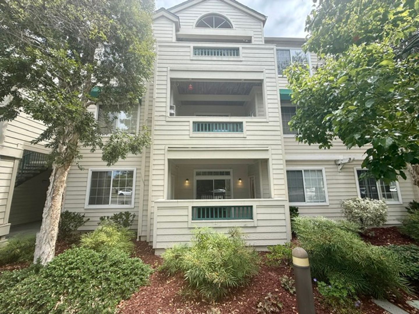 Redwood City Condo: 2005 Hastings Shore Ln - 2005 Hastings