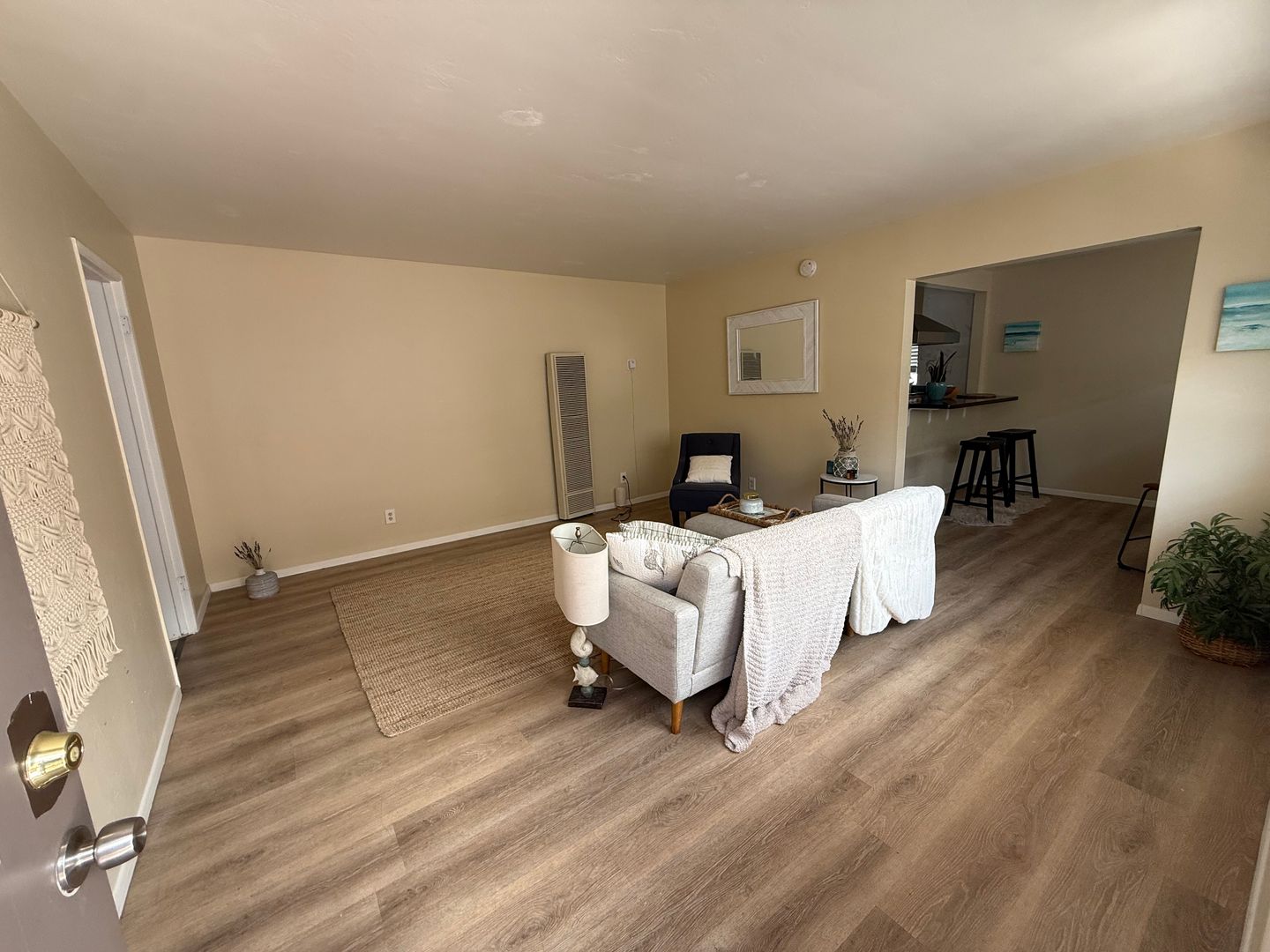 San Diego Apartment: 3826 Shasta St
