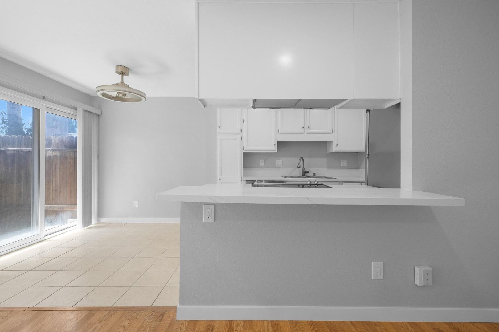 San Diego Condo: 9580 Carroll Canyon Road