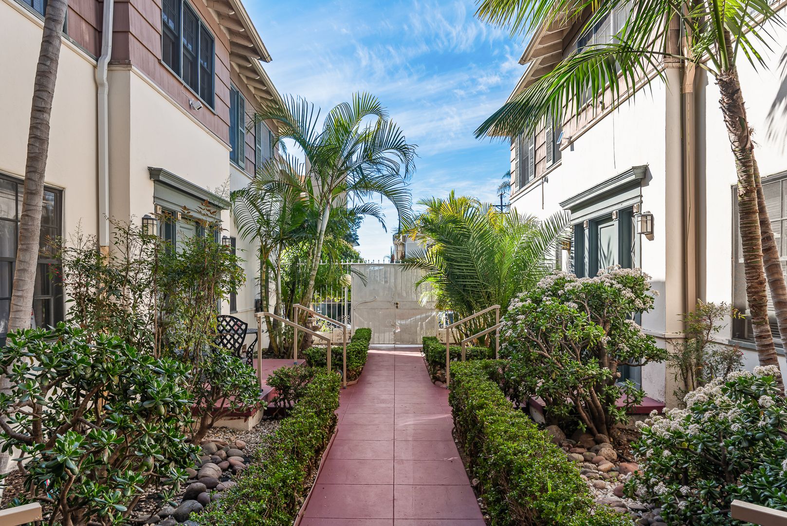 San Diego Apartment: 2365 1st Ave