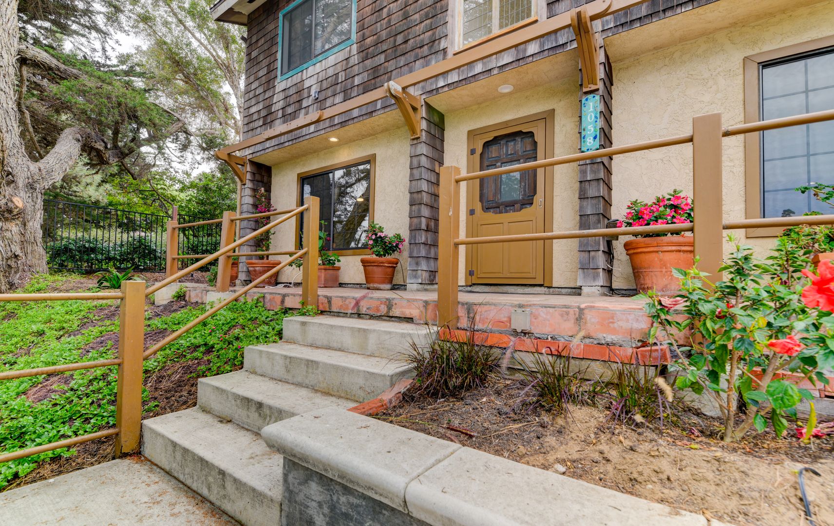 Encinitas Apartment: 1058-62 3rd Street