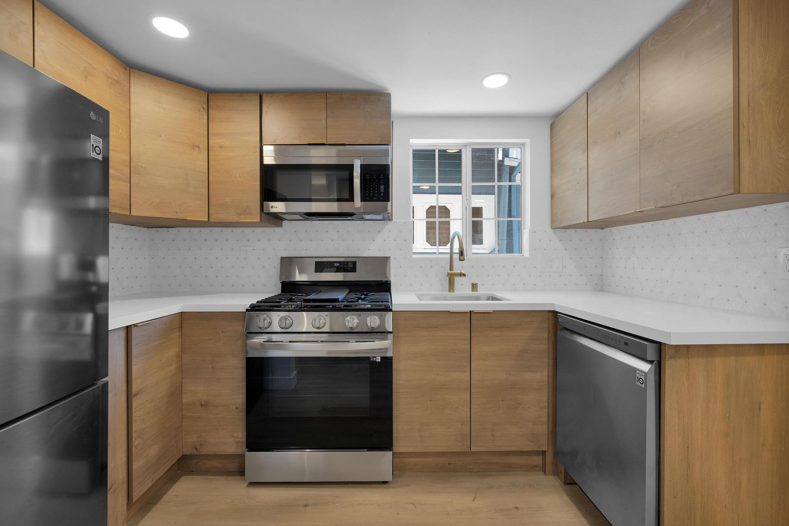San Diego Apartment: 4554-58 North Avenue