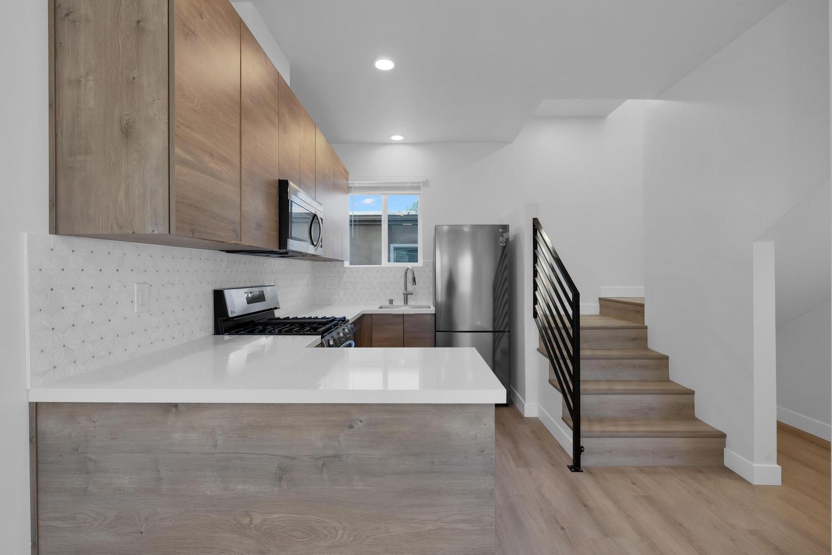 San Diego Apartment: 4554-58 North Avenue