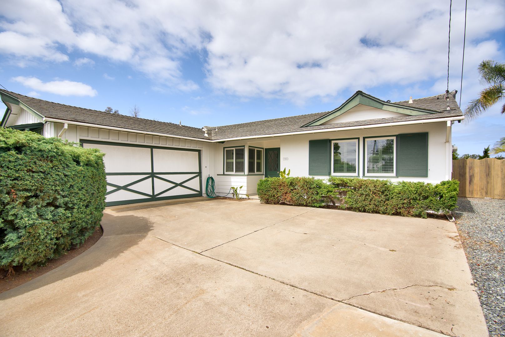 San Diego House: 5708 Lamas St