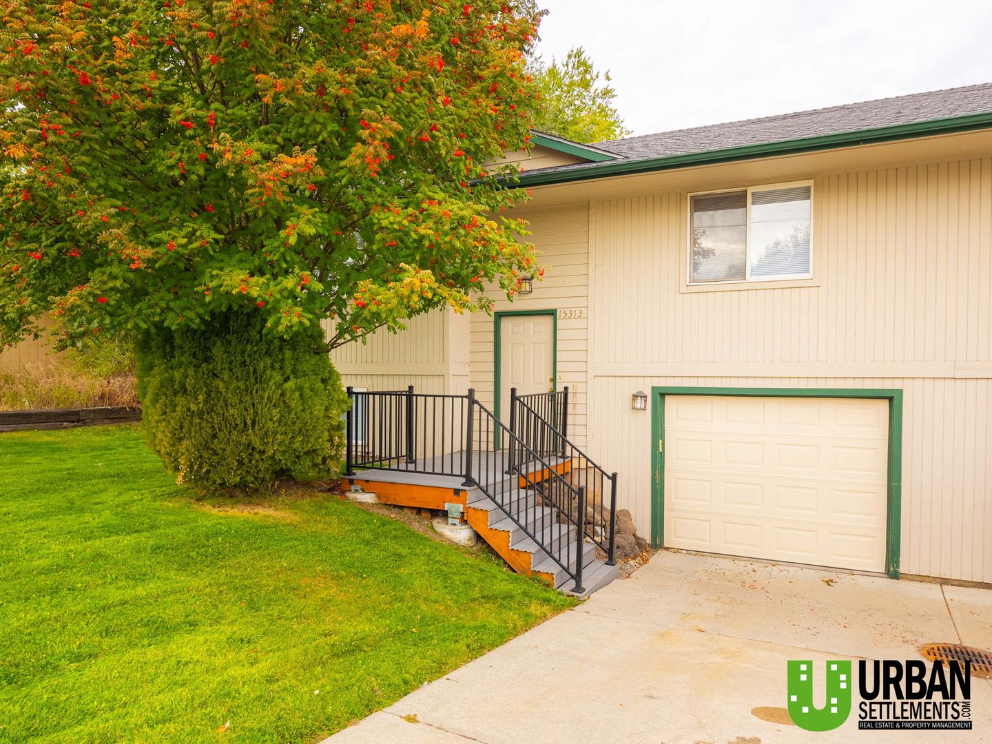Spokane Valley Apartment: 15313&15315 E Mission Ave